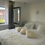 Sea View Luxury Penthouse With Sauna, Jacuzzi And Pool In Superior 公寓