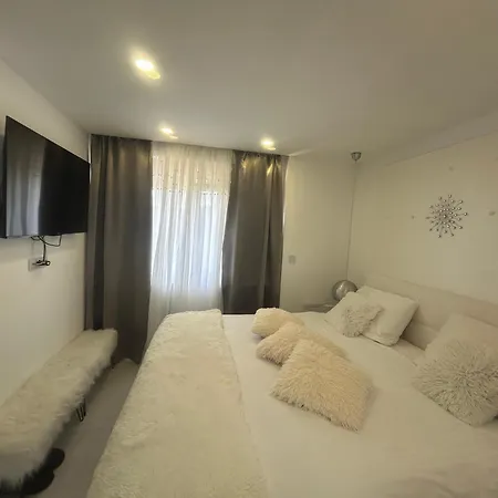 Appartement Sea View Luxury Penthouse With Sauna, Jacuzzi And Pool In Villa Zadar Superior *