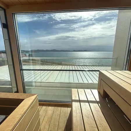 Appartement Sea View Luxury Penthouse With Sauna, Jacuzzi And Pool In Villa Zadar Superior
