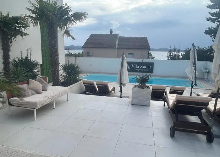 Sea View Luxury Penthouse With Sauna, Jacuzzi And Pool In Superior Daire Zadar