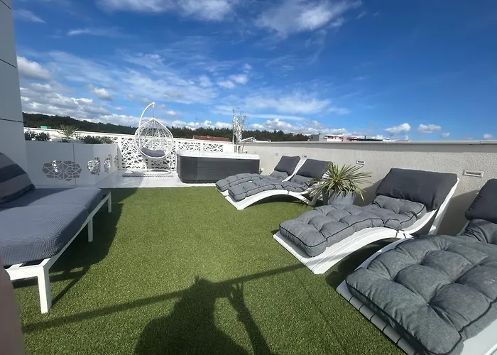 Daire Sea View Luxury Penthouse With Sauna, Jacuzzi And Pool In Superior Zadar