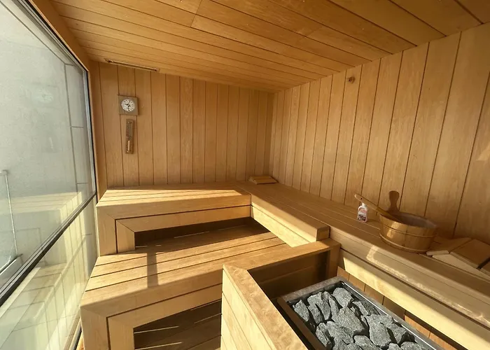 Sea View Luxury Penthouse With Sauna, Jacuzzi And Pool In Superior * Zara
