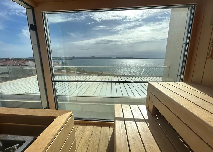 Daire Sea View Luxury Penthouse With Sauna, Jacuzzi And Pool In Superior