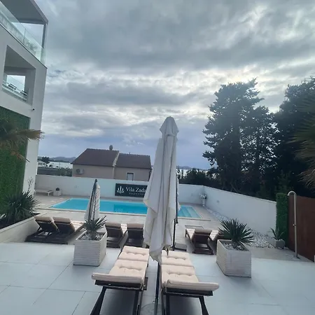 Daire Sea View Luxury Penthouse With Sauna, Jacuzzi And Pool In Superior Zadar