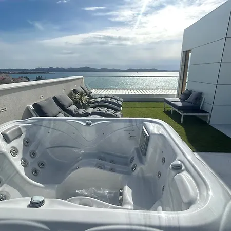 Sea View Luxury Penthouse With Sauna, Jacuzzi And Pool In Superior Daire *