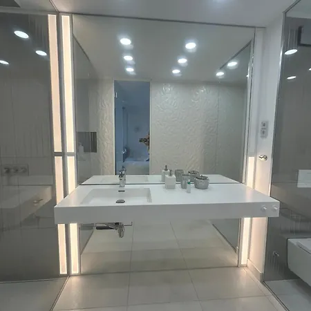 Daire Sea View Luxury Penthouse With Sauna, Jacuzzi And Pool In Superior