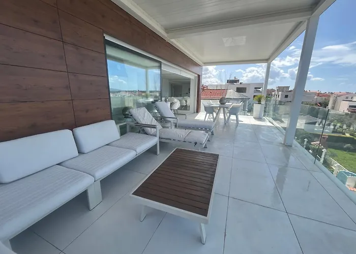 Sea View Luxury Penthouse With Sauna, Jacuzzi And Pool In Superior * زادار